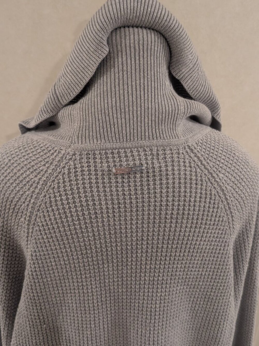Michael Kors Grey Waffle Knit Cowl Off Shoulder Sweater M Cotton Blend Logo - Picture 7 of 9